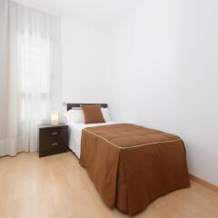 Отель Tryp Madrid Airport Suites Испания, Мадрид - отзывы, цены и фото номеров - забронировать отель Tryp Madrid Airport Suites онлайн комната для гостей фото 2