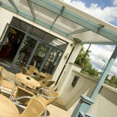 The London Pembury Hotel фитнесс-зал
