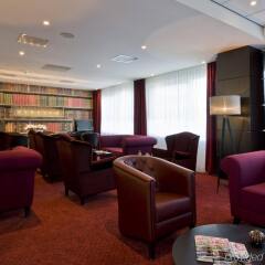 Отель Holiday Inn Express Amsterdam - Sloterdijk Station развлечения
