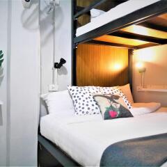 Ploen Bangkok Hostel Khaosan комната для гостей