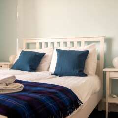 Отель Lovely 2BR Home Next to the Castle Эдинбург фото 17