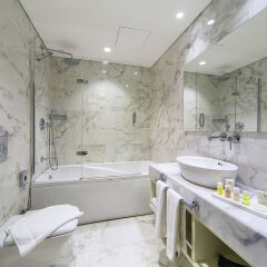 Morione Hotel & Spa Center Турция, Стамбул - 1 отзыв об отеле, цены и фото номеров - забронировать отель Morione Hotel & Spa Center онлайн ванная