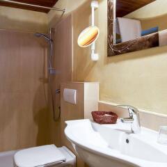 Hotel Kuhn Терлано ванная