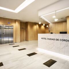 Hotel Exe Ciudad de Cordoba фитнесс-зал