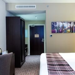 Отель Premier Inn Dubai Al Jaddaf комната для гостей фото 2