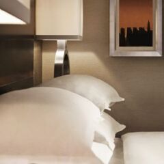Отель Sheraton New York Times Square сейф в номере