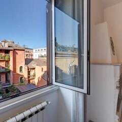 Отель Little Rhome Suites балкон