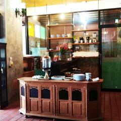 Jingjit Hotel питание