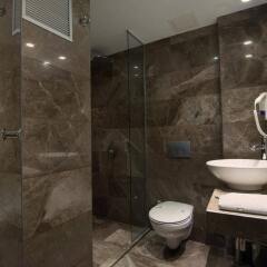Отель GK Regency Suites ванная фото 2
