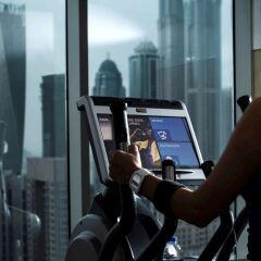 Pullman Dubai Jumeirah Lakes Towers - Hotel and Residence фитнесс-зал