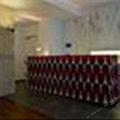 Отель Hôtel Joyce - Astotel спортивное сооружение