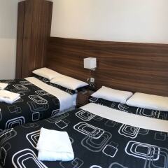 Отель Leisure Inn в номере
