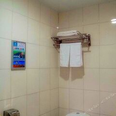 Отель Sunday Hostel Китай, Чжуншань - отзывы, цены и фото номеров - забронировать отель Sunday Hostel онлайн ванная фото 2