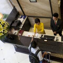Golden Lotus Luxury Hotel спортивное сооружение