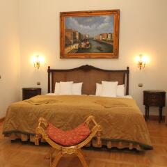 St. George Residence All Suite Hotel Deluxe сейф в номере