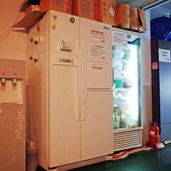 Kimchee Downtown Guesthouse - Hostel сейф в номере