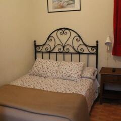 Отель Hostal Los Perales комната для гостей фото 3