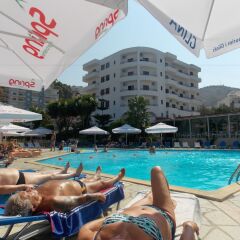 Hotel Mediterrane фитнесс-зал