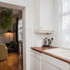 Отель Unique, Quirky 1 Bed in Belsize Park в номере