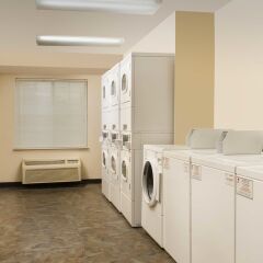 Отель WoodSpring Suites Columbus North I-270 США, Колумбус - отзывы, цены и фото номеров - забронировать отель WoodSpring Suites Columbus North I-270 онлайн балкон