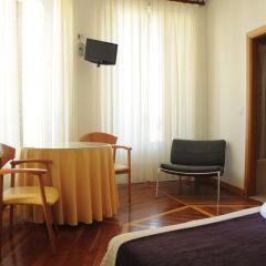 Отель Hostal Luis Xv Мадрид удобства в номере