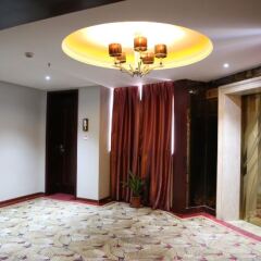 Crowne Plaza Hotel
