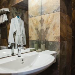 Гостиница Live.Here.Hotel Украина, Киев - отзывы, цены и фото номеров - забронировать гостиницу Live.Here.Hotel онлайн ванная