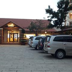 Отель HaiDuong Intourco Resort парковка