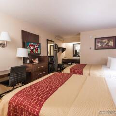Отель Red Roof Inn PLUS+ Columbus-Ohio State University OSU США, Колумбус - отзывы, цены и фото номеров - забронировать отель Red Roof Inn PLUS+ Columbus-Ohio State University OSU онлайн комната для гостей фото 5