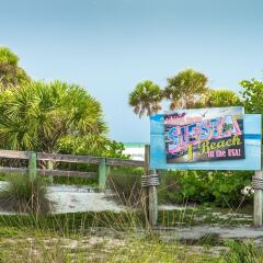 Отель Comfort Suites Sarasota - Siesta Key фото 11