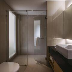 Отель TIRAS Patong Beach Hotel Таиланд, Патонг - отзывы, цены и фото номеров - забронировать отель TIRAS Patong Beach Hotel онлайн ванная