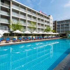 Отель Ramada by Wyndham Phuket Deevana Patong бассейн фото 2