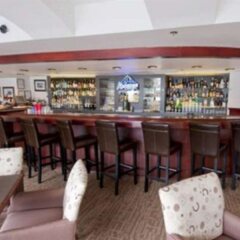 Отель Quality Hotel Downtown-Inn at False Creek Канада, Ванкувер - отзывы, цены и фото номеров - забронировать отель Quality Hotel Downtown-Inn at False Creek онлайн гостиничный бар