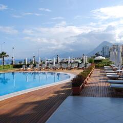 Crowne Plaza Hotel Antalya бассейн фото 2