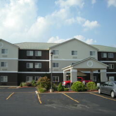 Отель Quality Inn & Suites фото 2