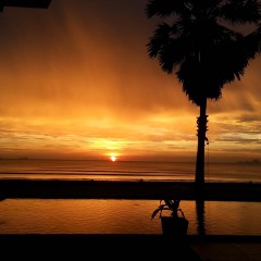 Отель The Beach Boutique Resort пляж