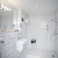 Отель Collège Hôtel Франция, Лион - отзывы, цены и фото номеров - забронировать отель Collège Hôtel онлайн ванная фото 2
