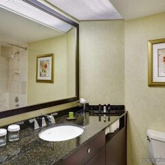 Отель Embassy Suites by Hilton Washington D.C. Georgetown ванная фото 2