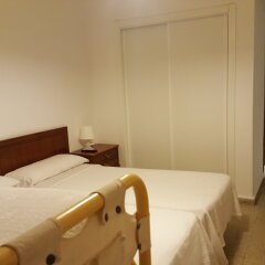 Hotel Angelito Эль-Грове комната для гостей