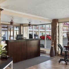 Отель Thriftlodge Saskatoon интерьер отеля