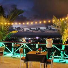 Отель Happy Mountain Airport Resort гостиничный бар