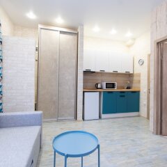 Апартаменты More Apartments na Khadyzhenskoy 65A (2) Сочи комната для гостей