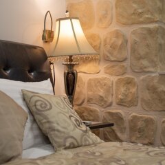 Отель Palace Queen Mary Luxury Rooms в номере фото 2
