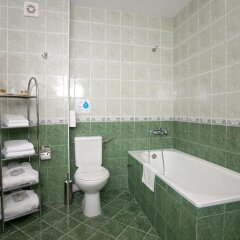 Отель Orbita Palace Hotel Болгария, Плевен - отзывы, цены и фото номеров - забронировать отель Orbita Palace Hotel онлайн ванная