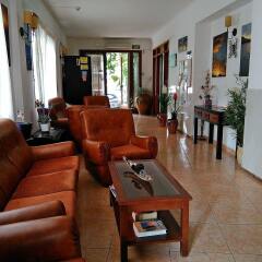 Отель Hostal Horizonte Испания, Сан-Антони-де-Портмань - 1 отзыв об отеле, цены и фото номеров - забронировать отель Hostal Horizonte онлайн интерьер отеля