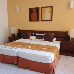 Отель Induruwa Beach Resort Шри-Ланка, Бентота - отзывы, цены и фото номеров - забронировать отель Induruwa Beach Resort онлайн комната для гостей фото 4