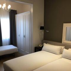 Mesón Castilla Atiram Hotel комната для гостей фото 2