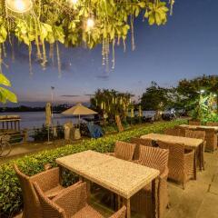 Отель Waterfront Hoi An Resort