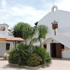 Отель Villa With 7 Bedrooms in Conil de Frontera, With Private Pool, Enclosed Garden and Wifi - 900 m From the Beach Кониль-де-ла-Фронтера развлечения