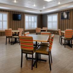 Отель Best Western Plus Rama Inn & Suites
